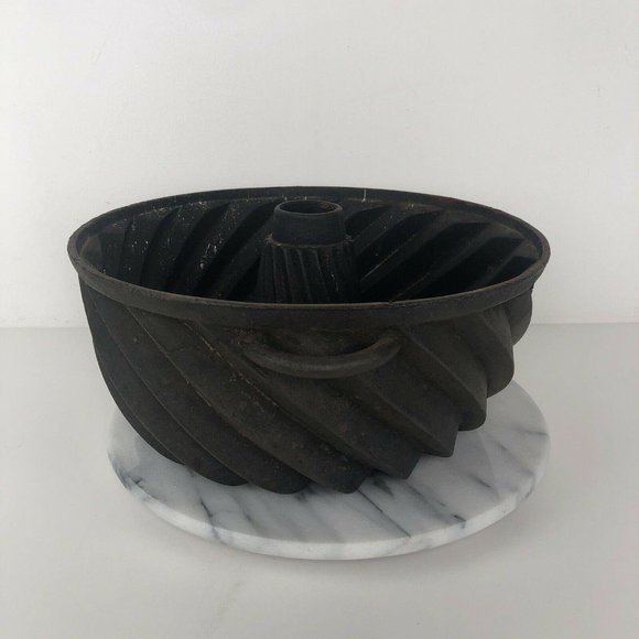 German Primitive Antique Unmarked Cast Iron Pan - Picture 3 of 7